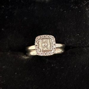 Diamond/white gold wedding ring